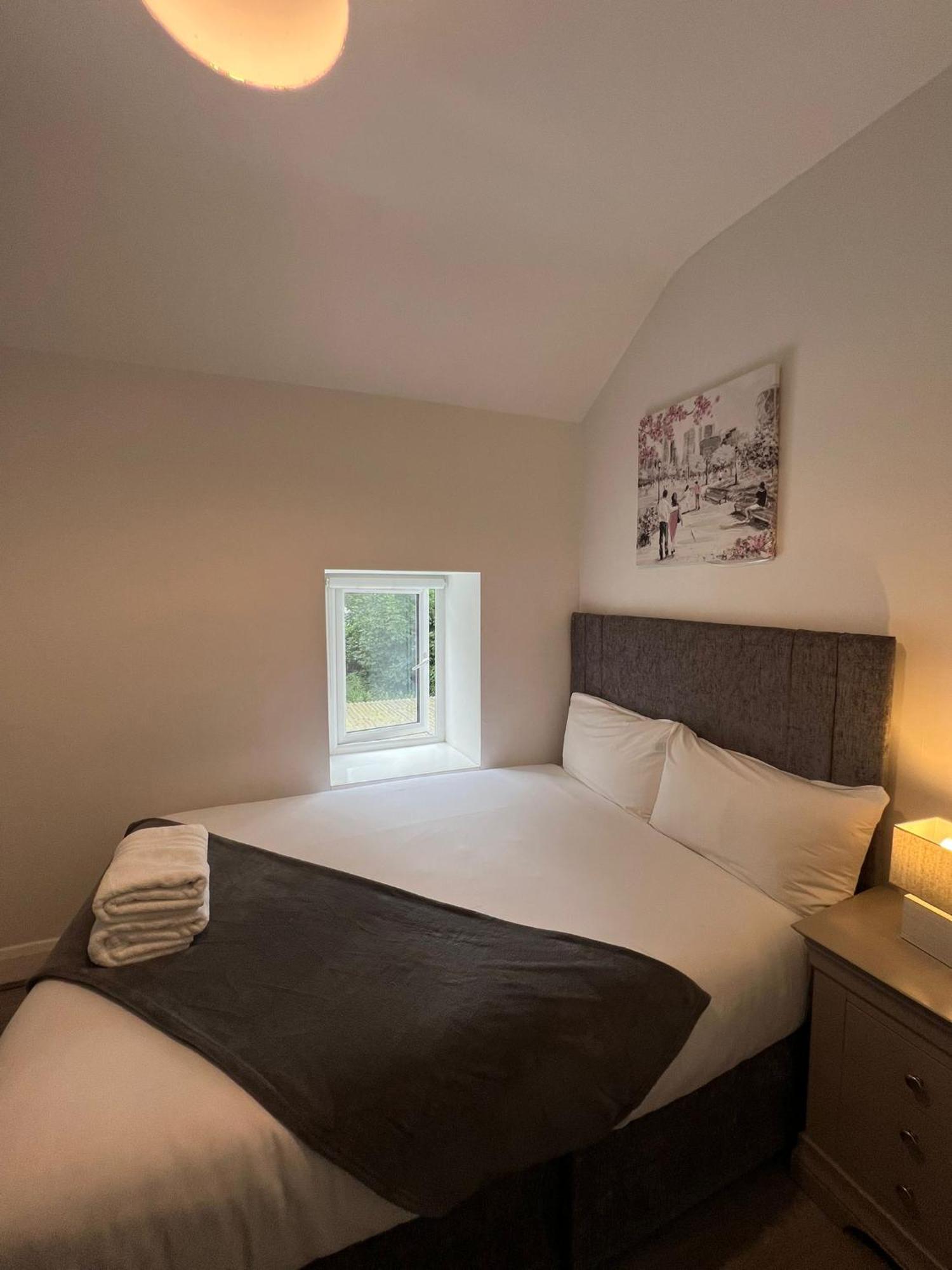 6 Eyre Square Lane Apartment กัลเวย์ ภายนอก รูปภาพ